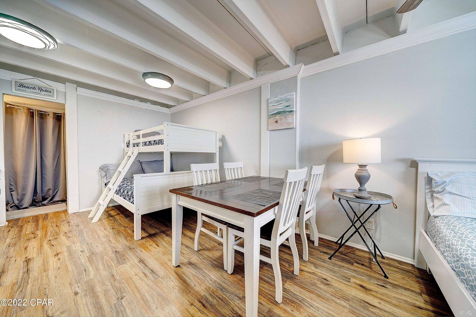 Fontainebleau Terrace - Residential