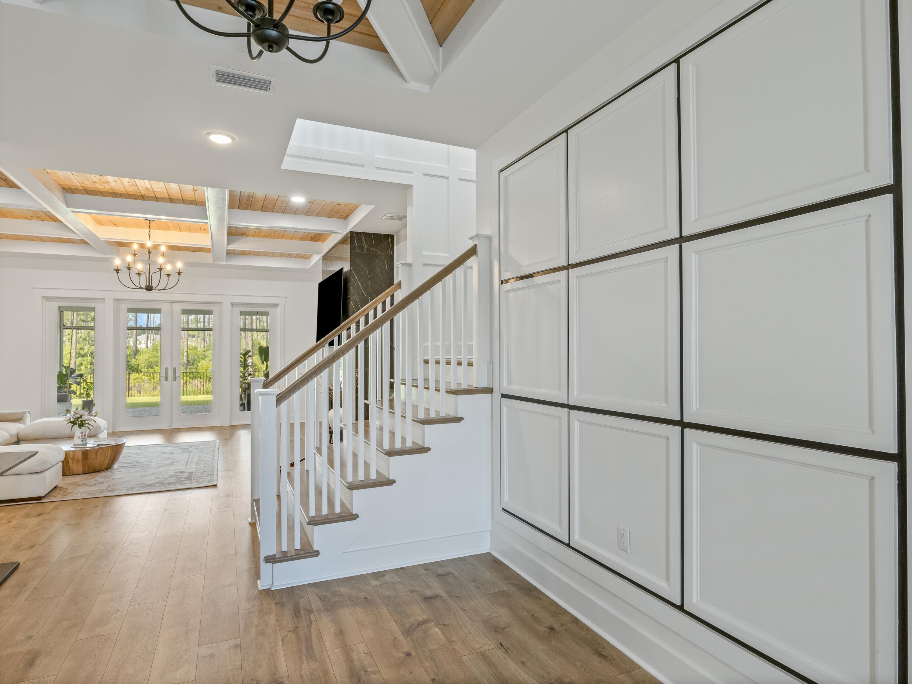 298 W Lafayette Road