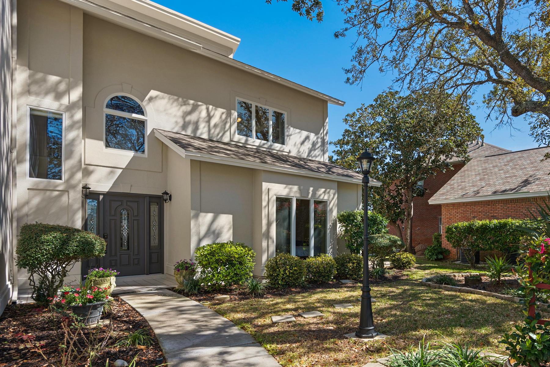 LAKE POINTE - Residential