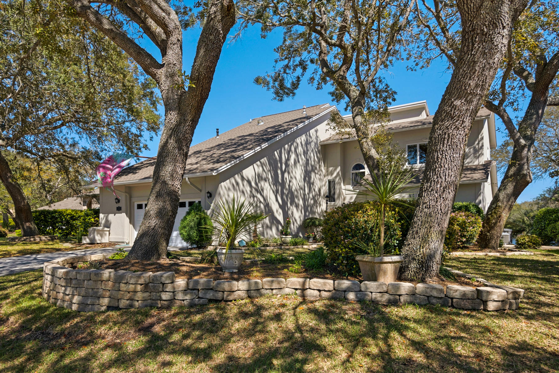 LAKE POINTE - Residential