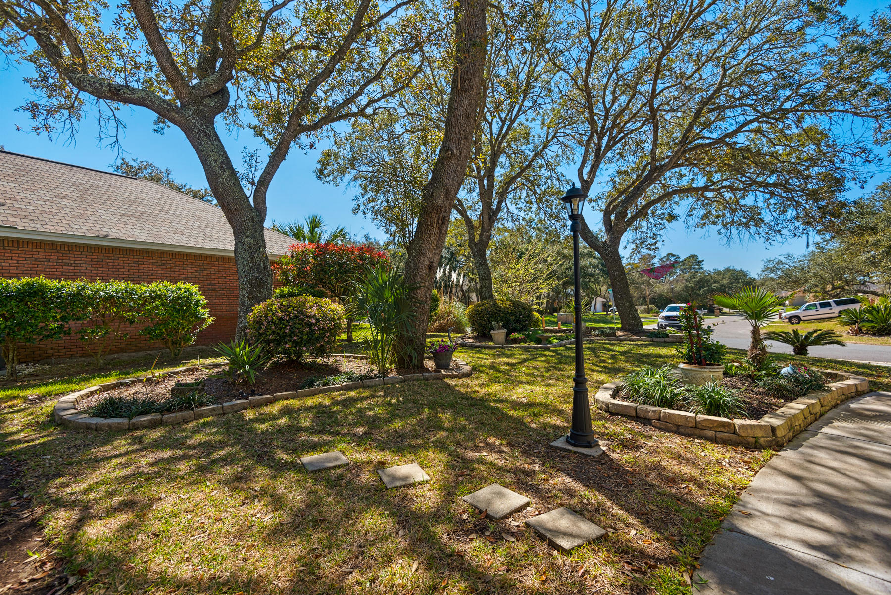 LAKE POINTE - Residential