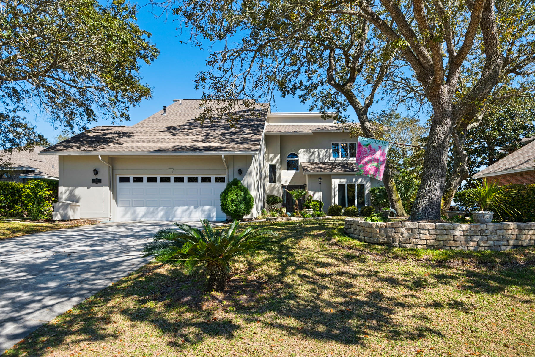 LAKE POINTE - Residential