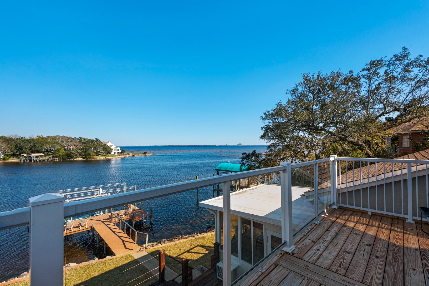 LAKE POINTE - Residential