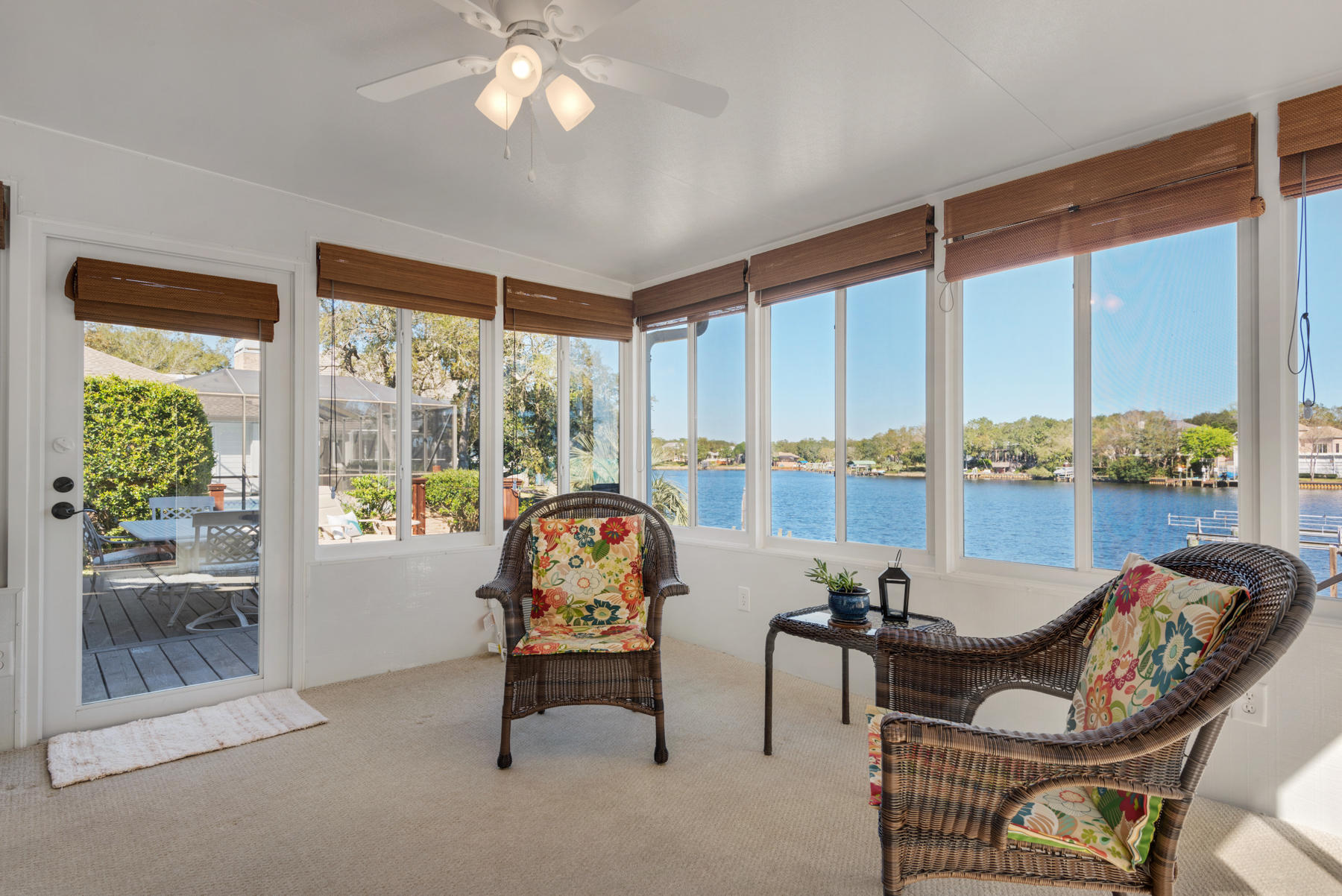 LAKE POINTE - Residential