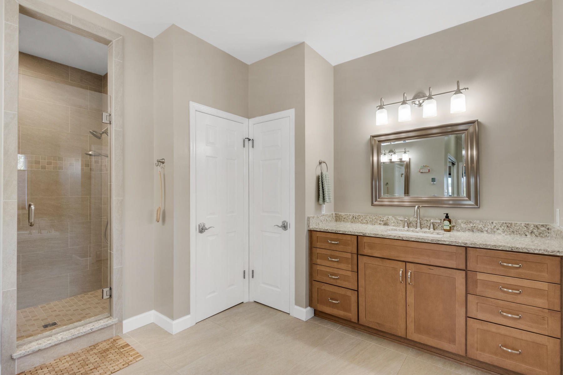LAKE POINTE - Residential