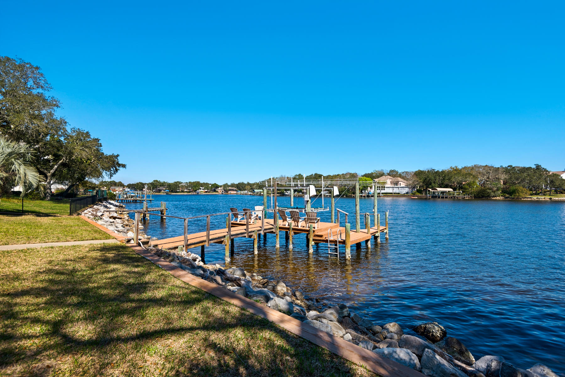 LAKE POINTE - Residential