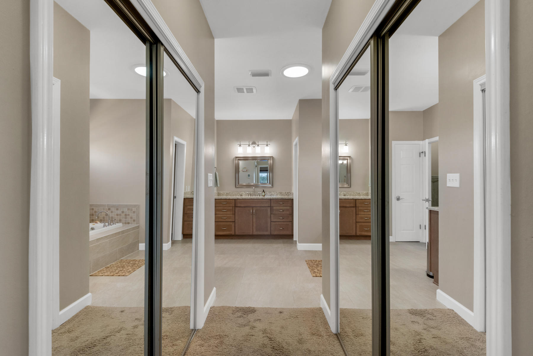 LAKE POINTE - Residential