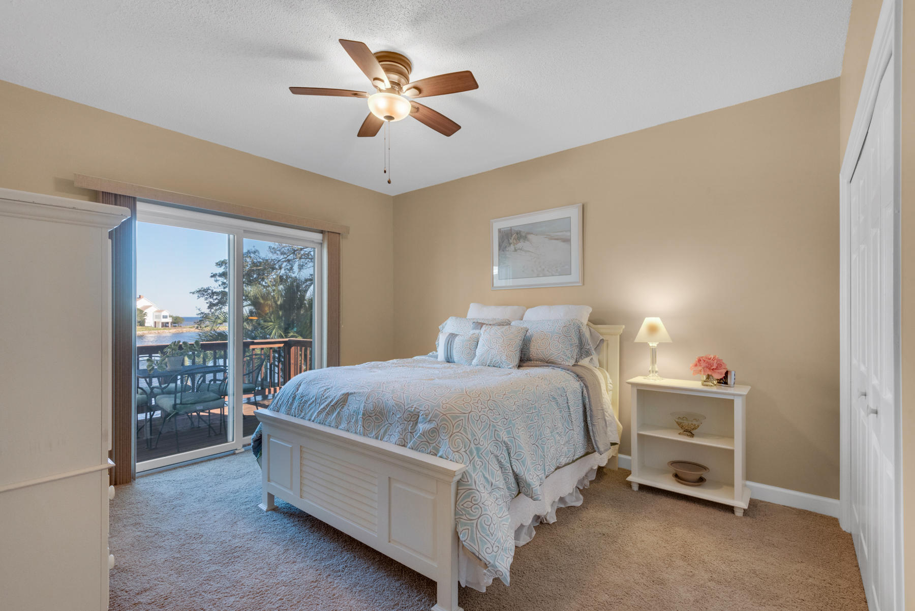 LAKE POINTE - Residential