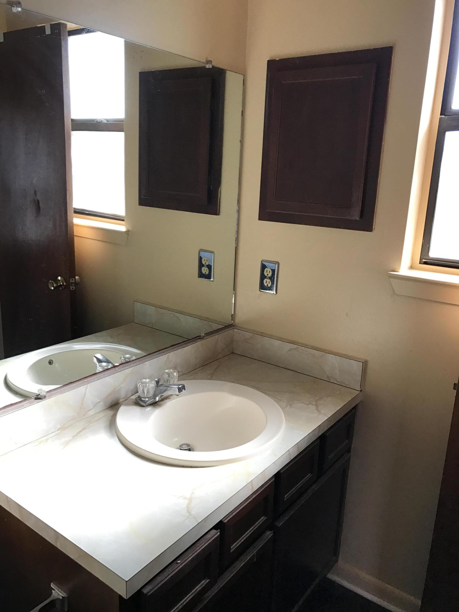 SHALIMAR - Residential Lease