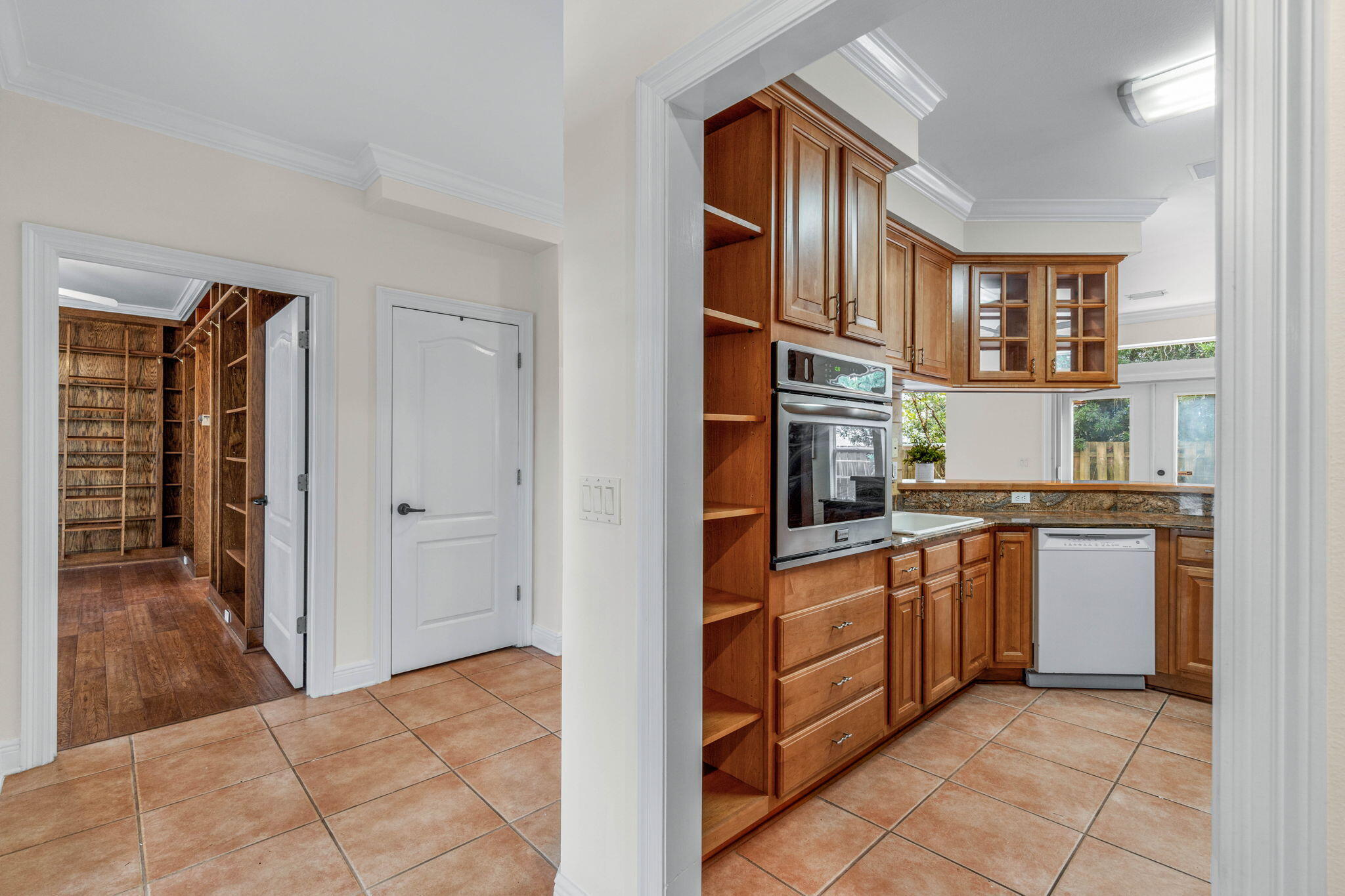 AVALON BEACH ESTATES - Residential