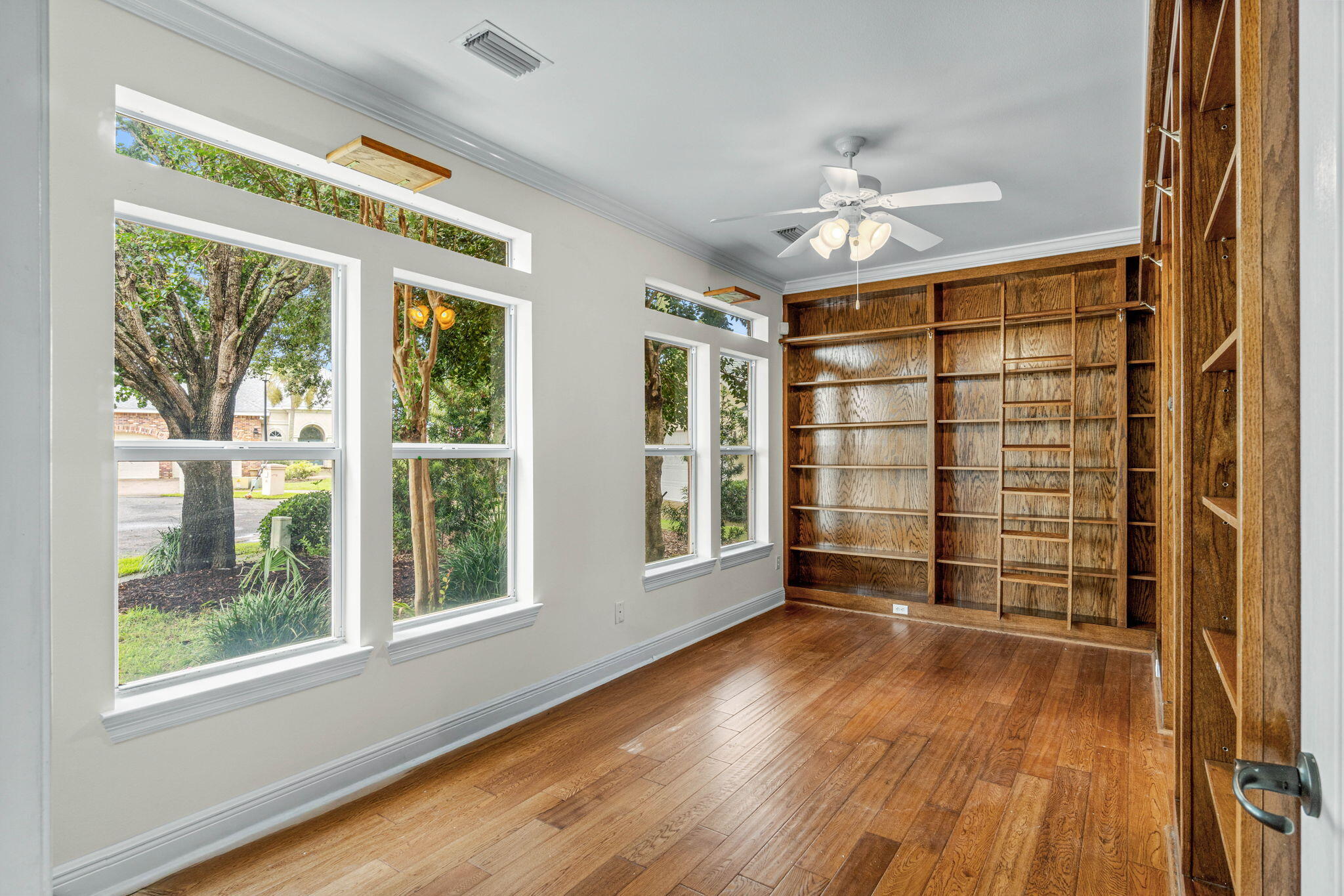 AVALON BEACH ESTATES - Residential