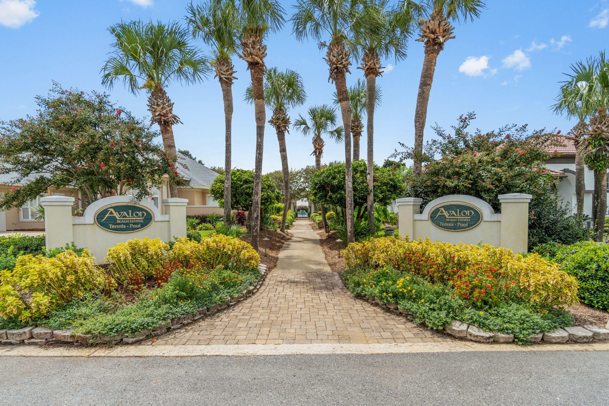 AVALON BEACH ESTATES - Residential