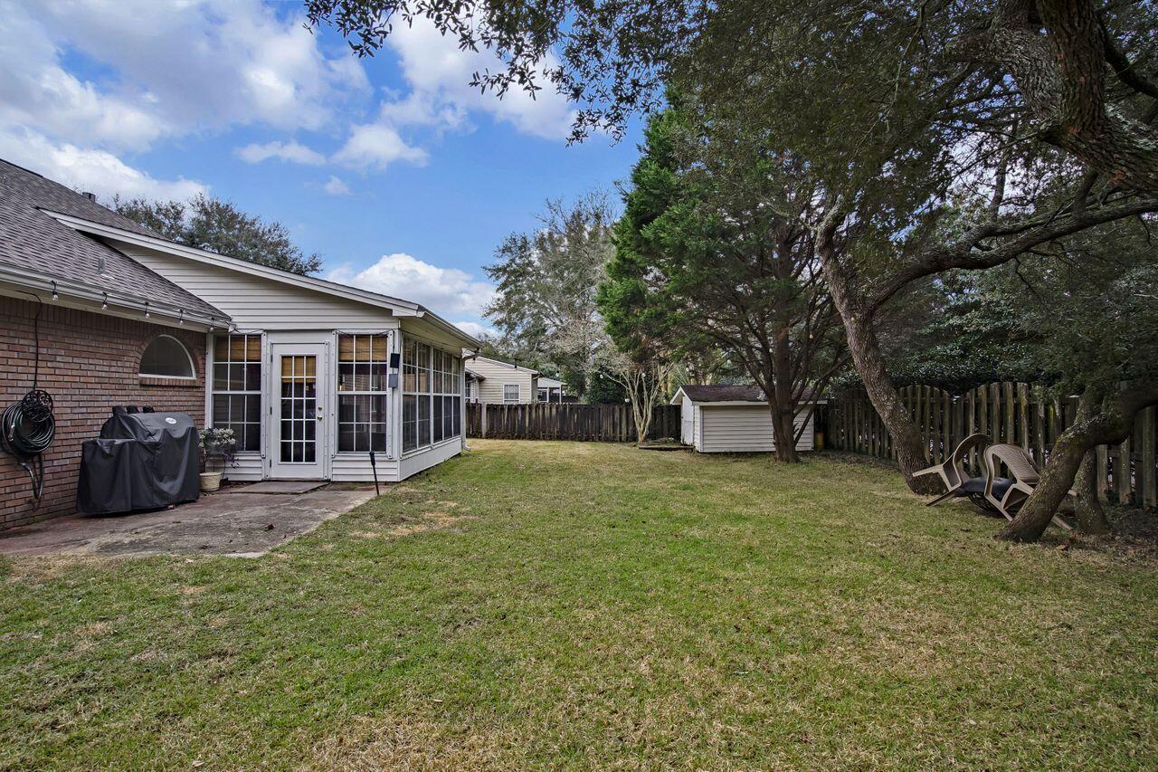 PARKWOOD LANE BLUEWATER BAY - Residential