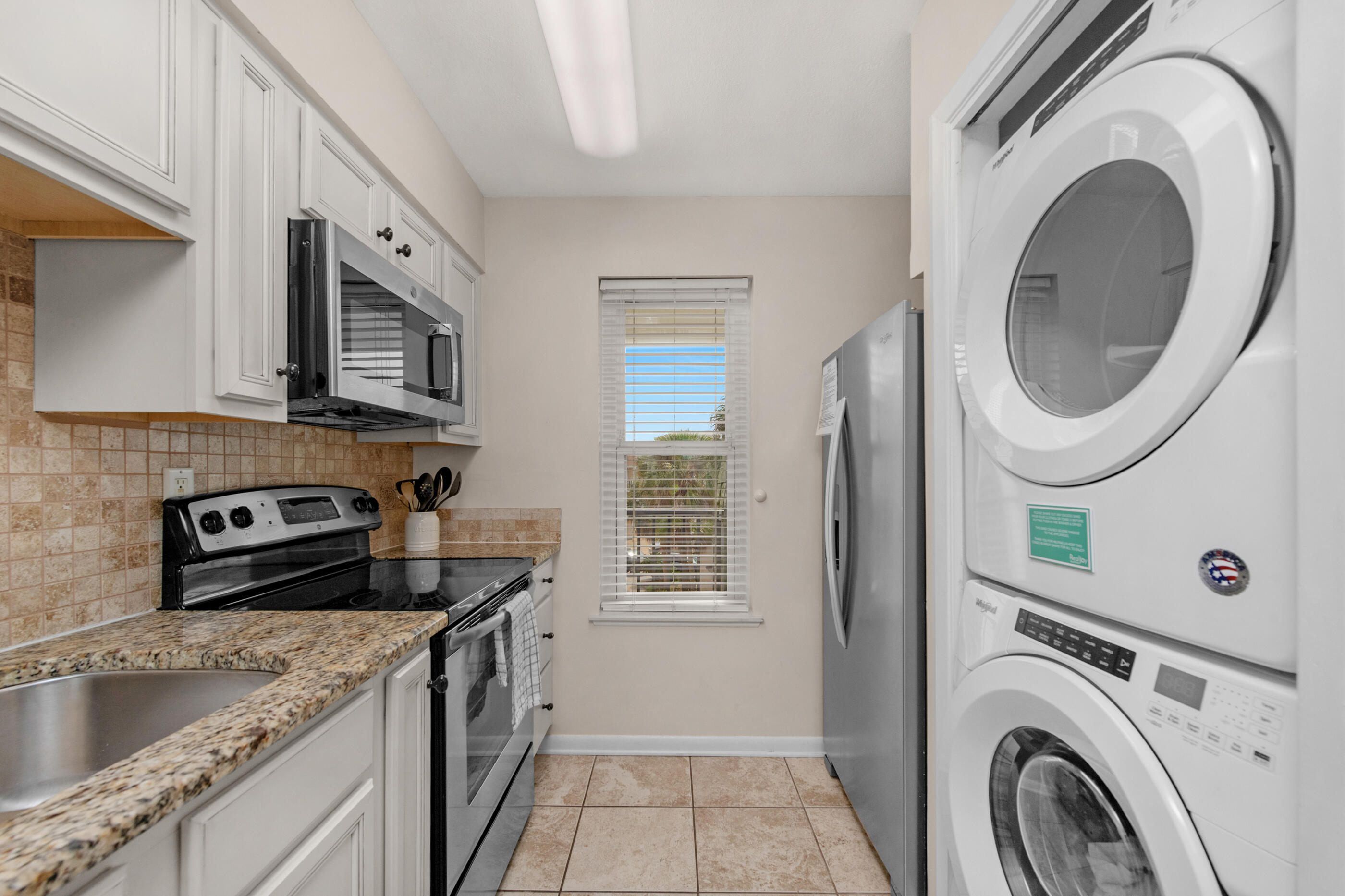 POOLSIDE VILLAS CONDO - Residential