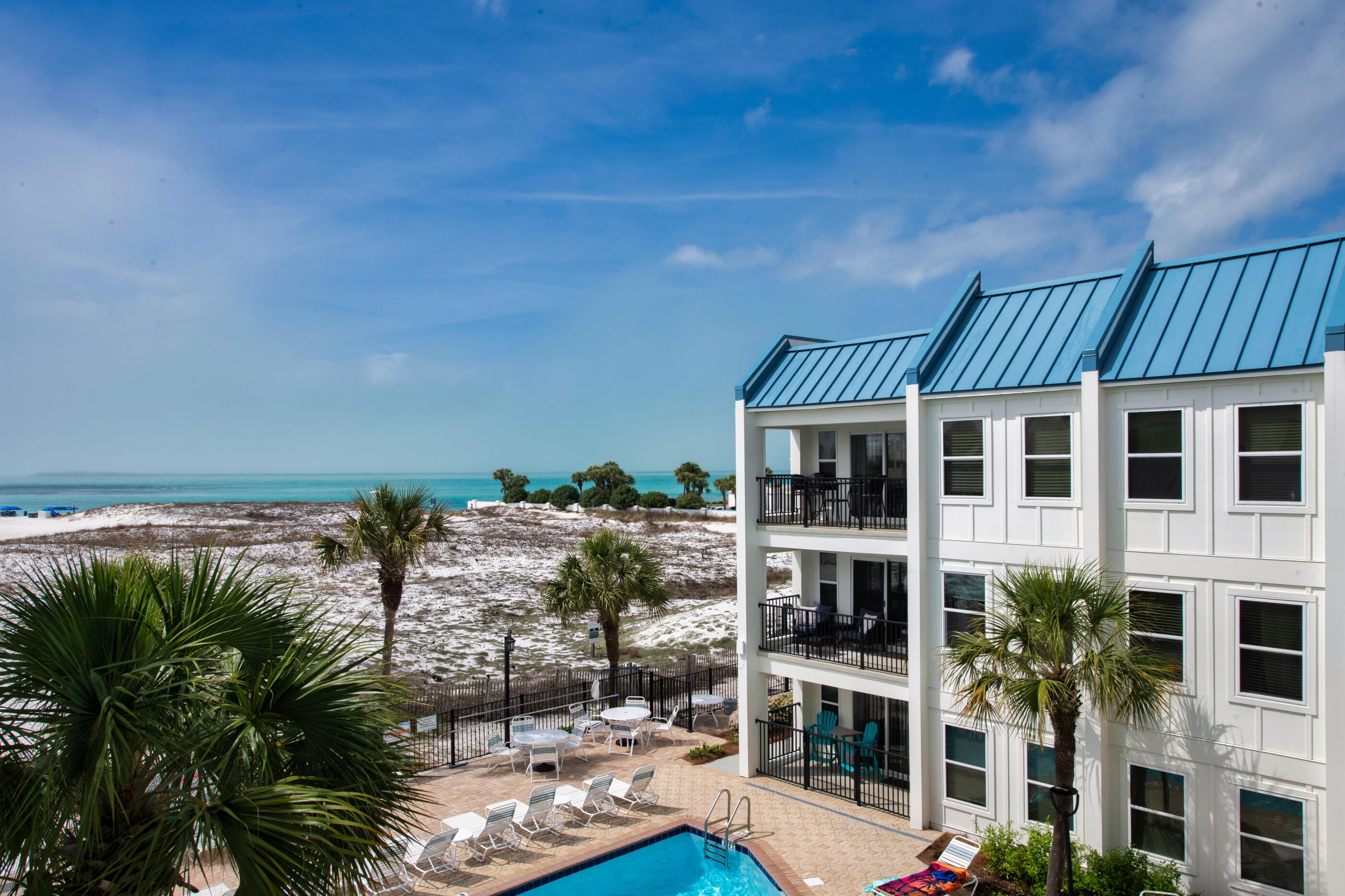 POOLSIDE VILLAS CONDO - Residential