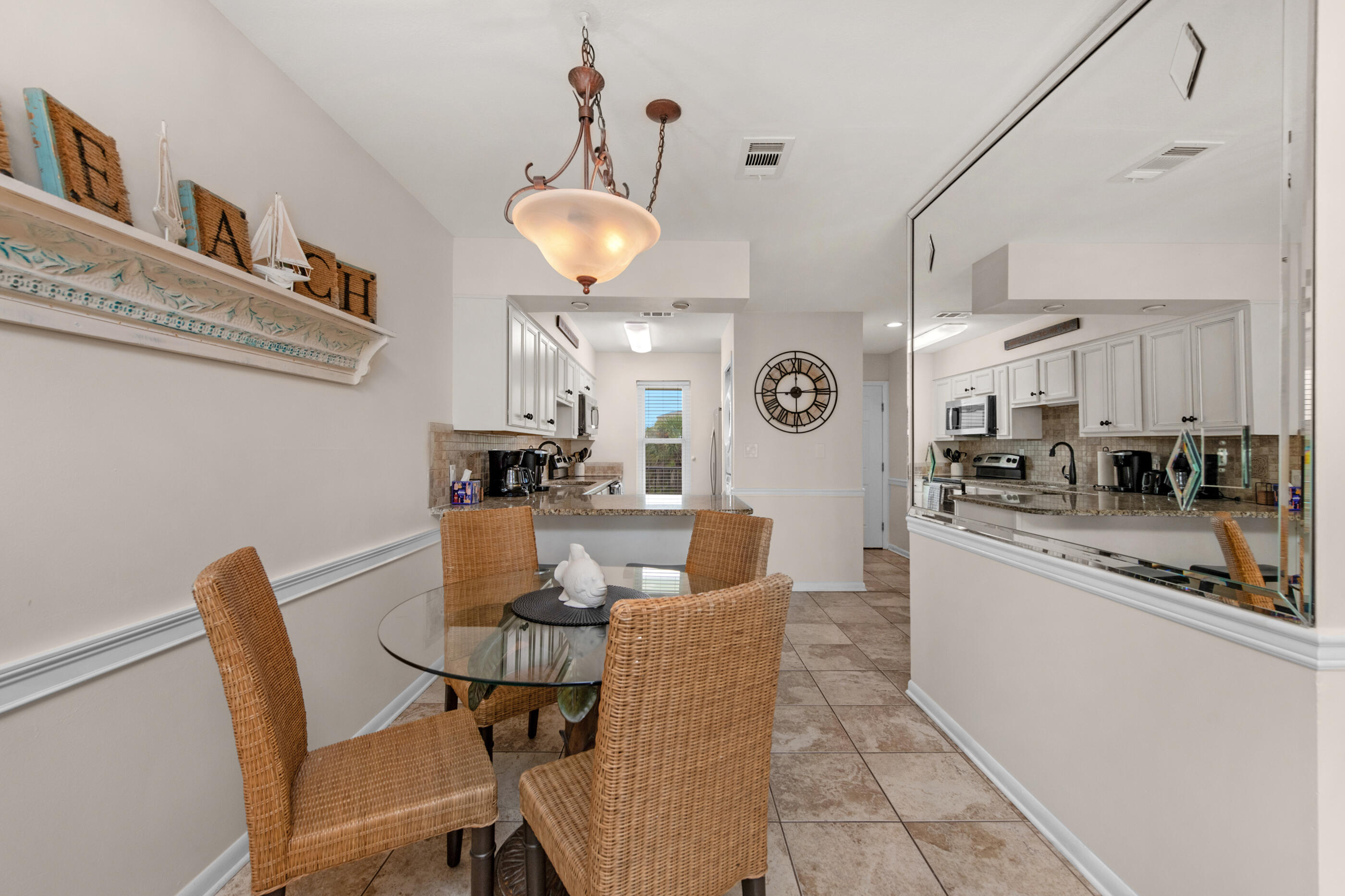 POOLSIDE VILLAS CONDO - Residential