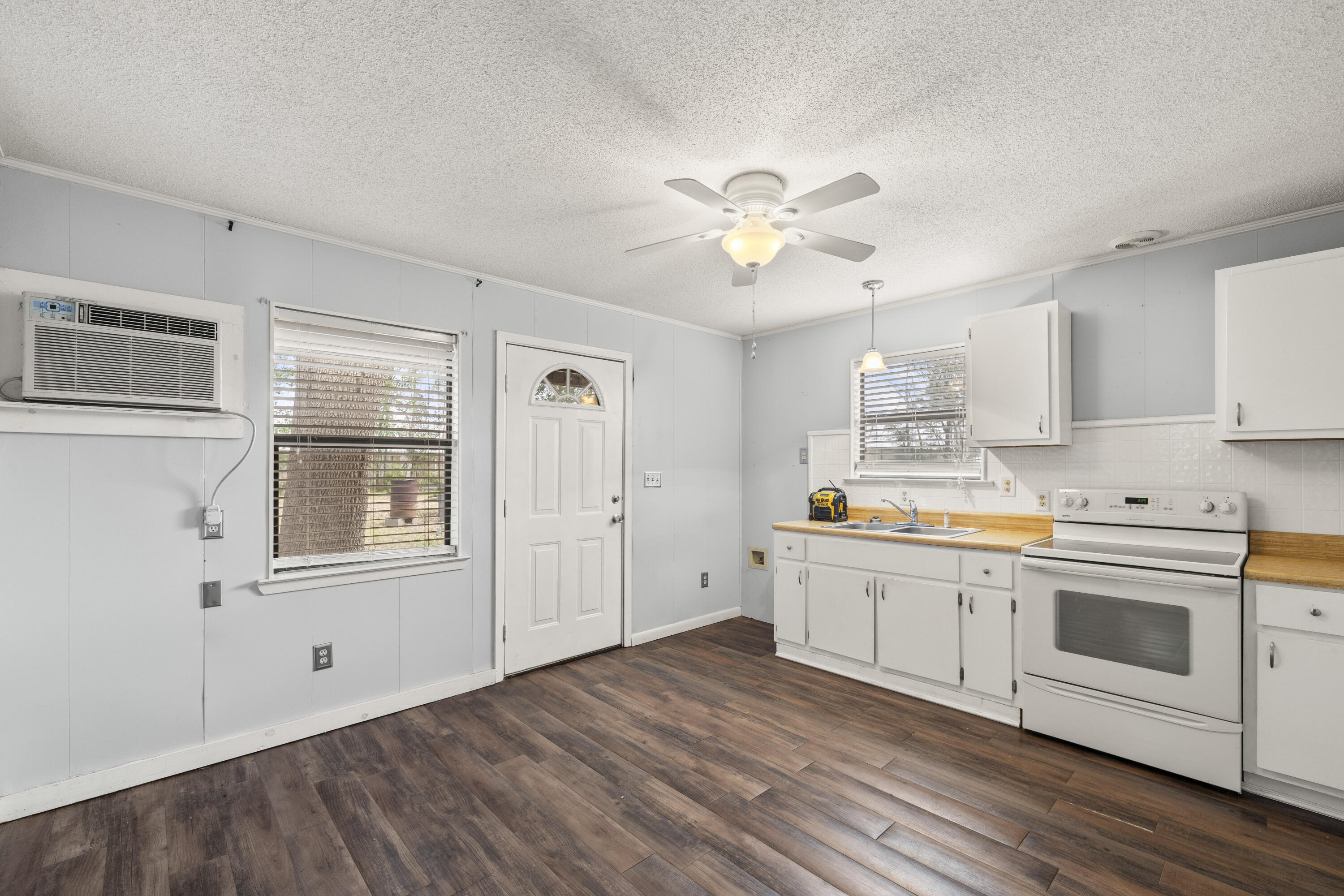 OAKDALE MINI FARMS RESUB BLK 05 - Residential