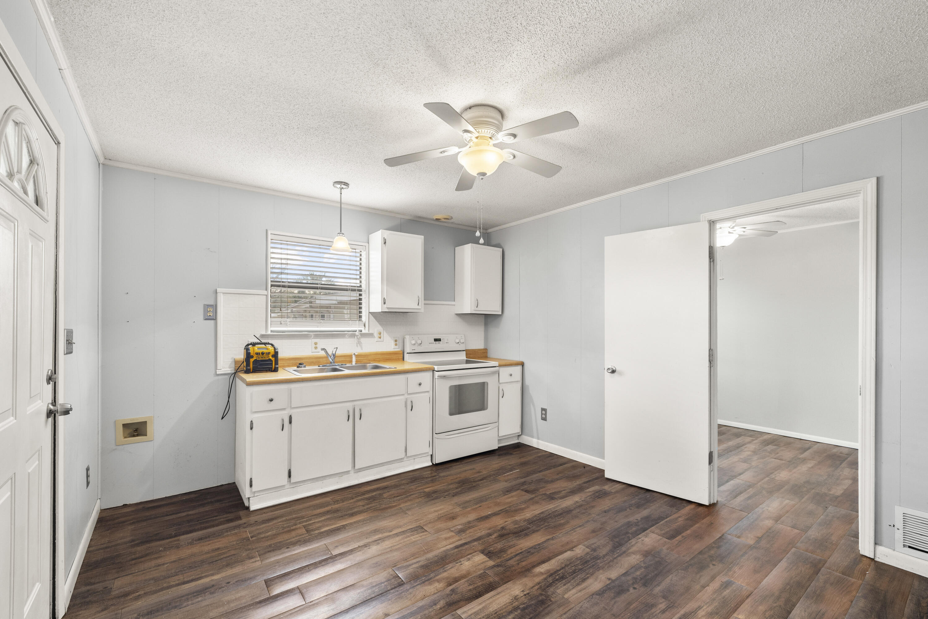 OAKDALE MINI FARMS RESUB BLK 05 - Residential