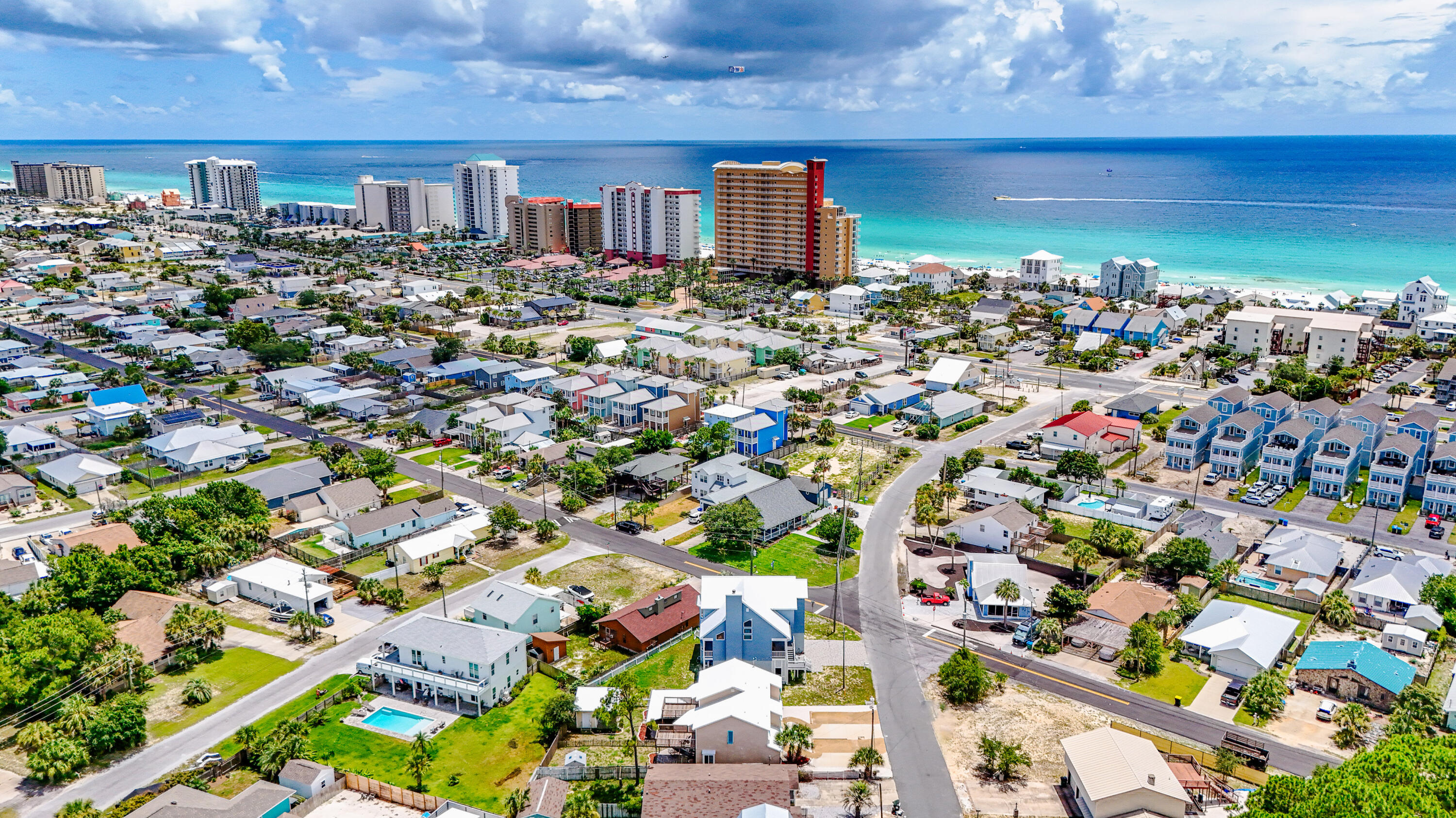 HOLIDAY BEACH UNIT 06 - Residential