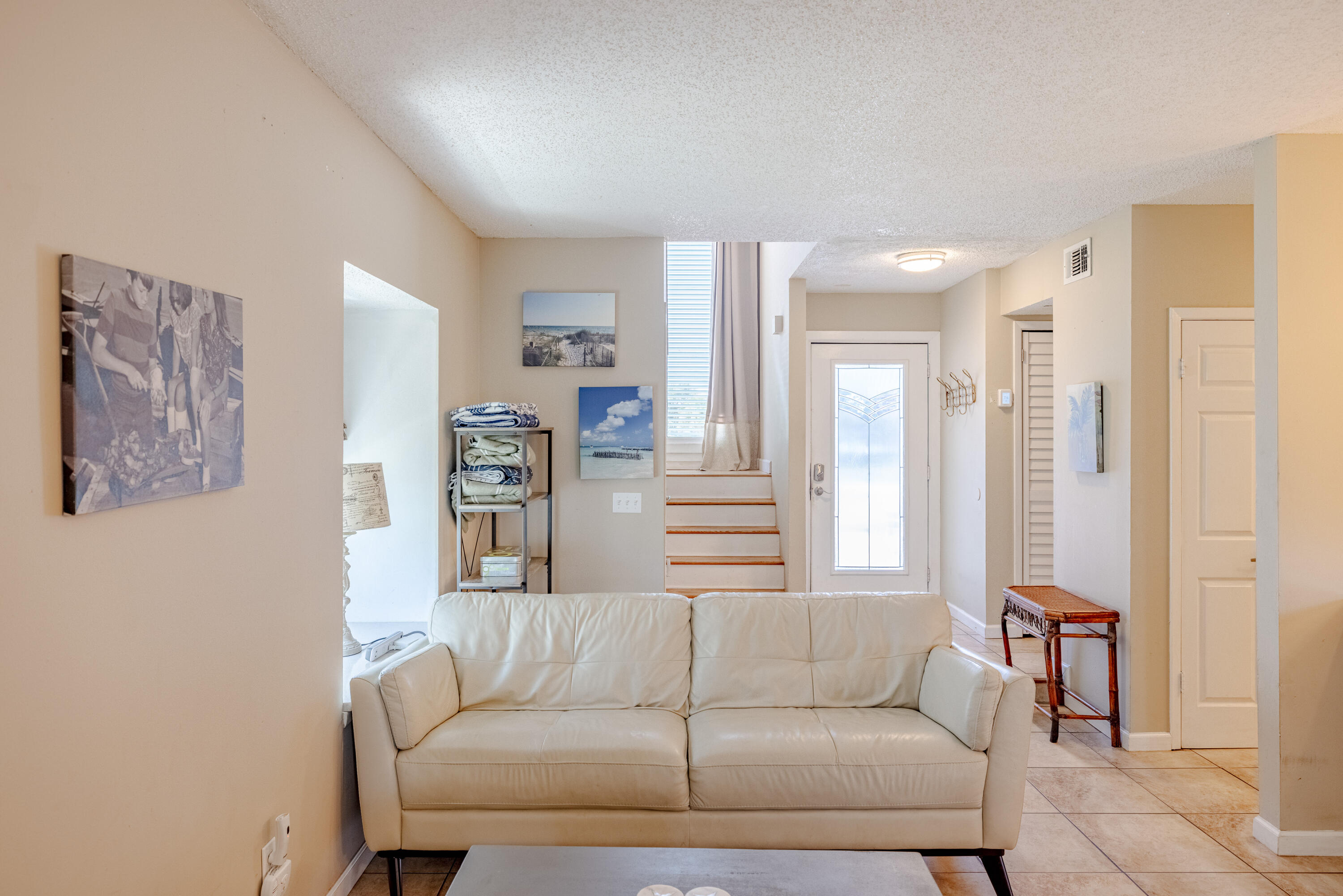 HOLIDAY BEACH UNIT 06 - Residential
