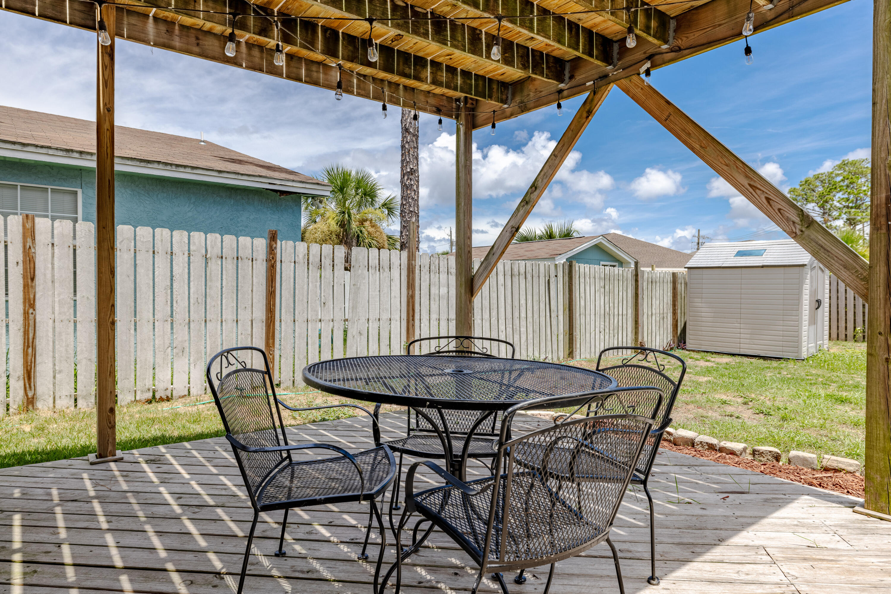 HOLIDAY BEACH UNIT 06 - Residential