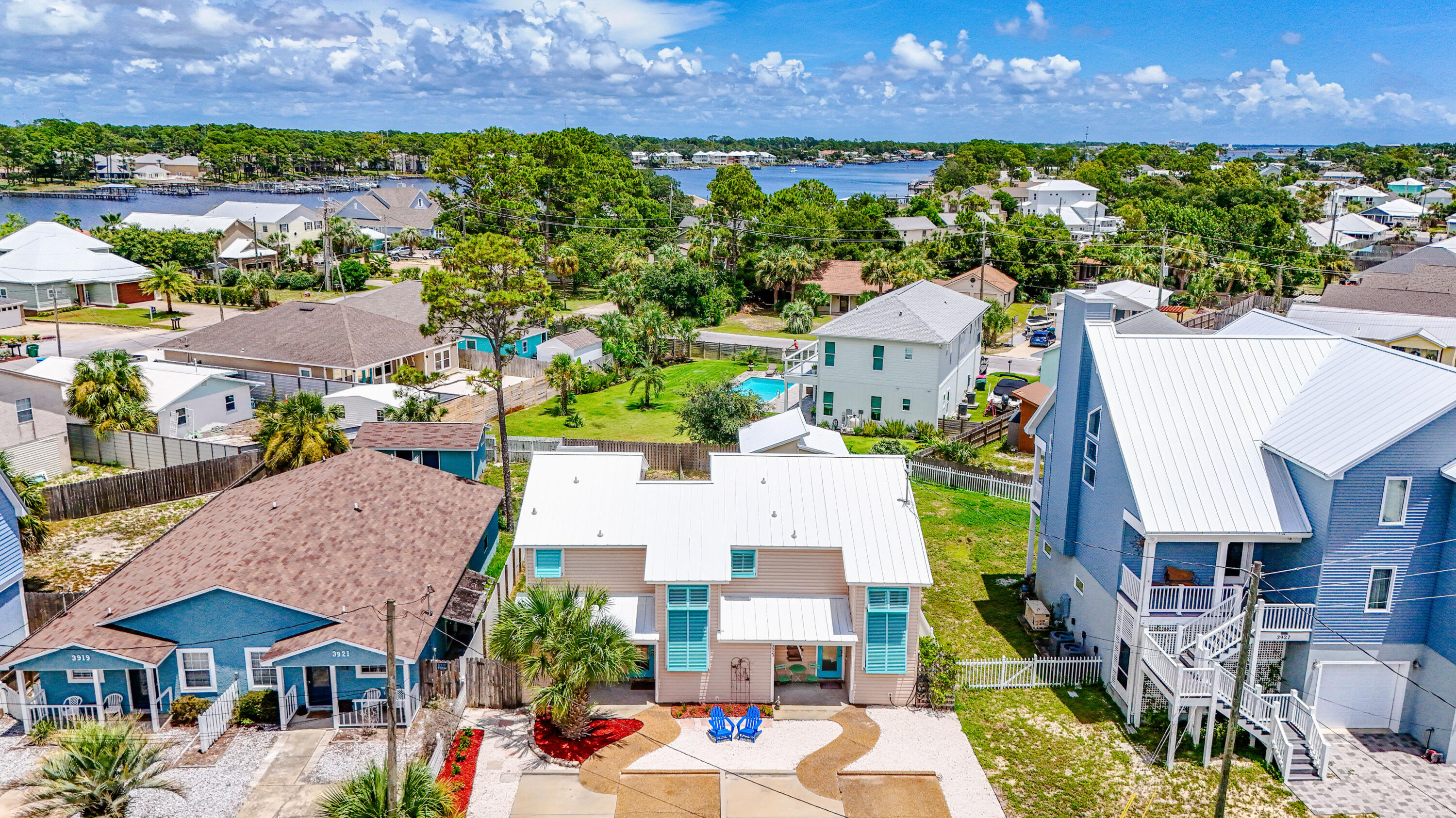 HOLIDAY BEACH UNIT 06 - Residential