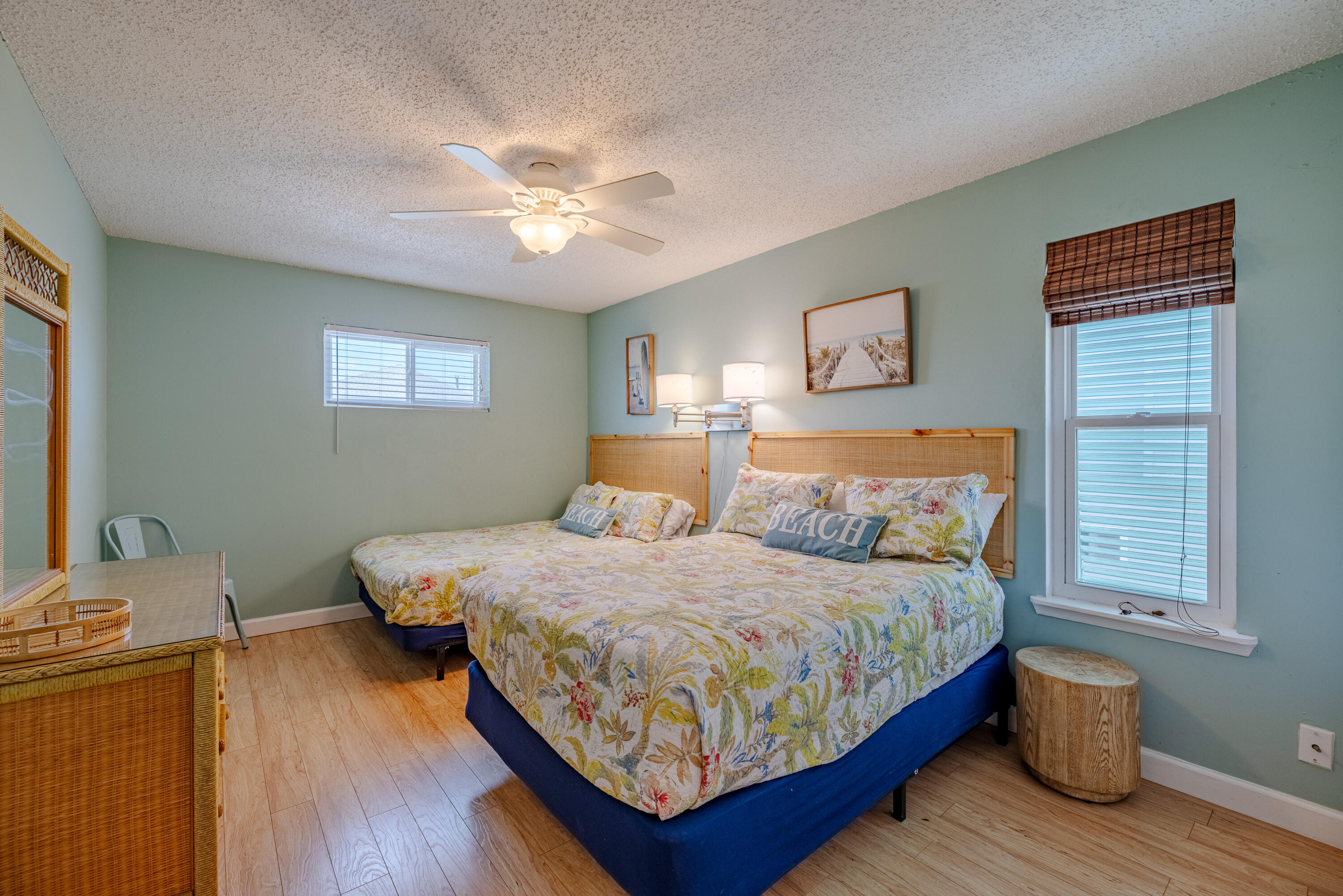 HOLIDAY BEACH UNIT 06 - Residential