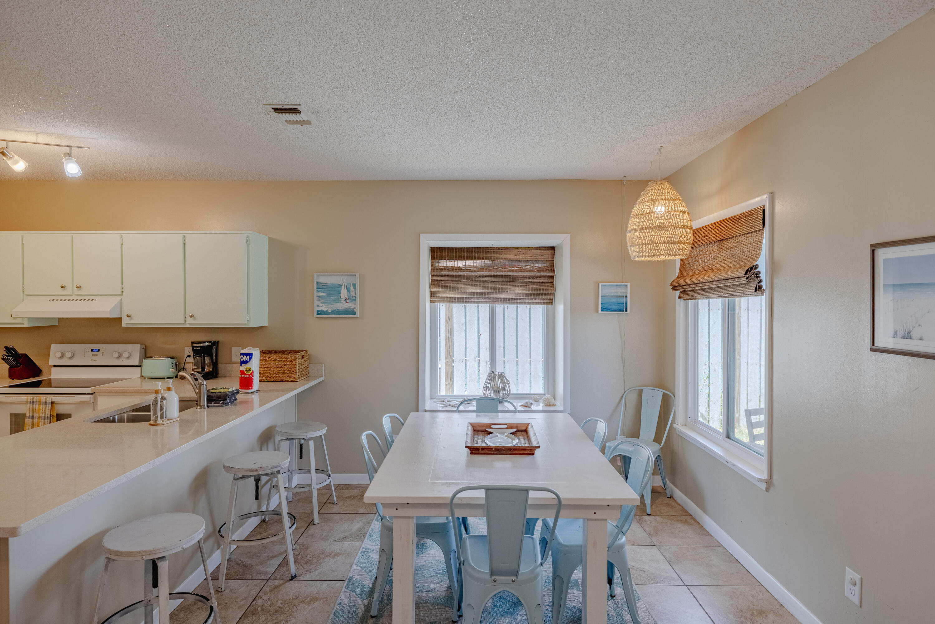 HOLIDAY BEACH UNIT 06 - Residential