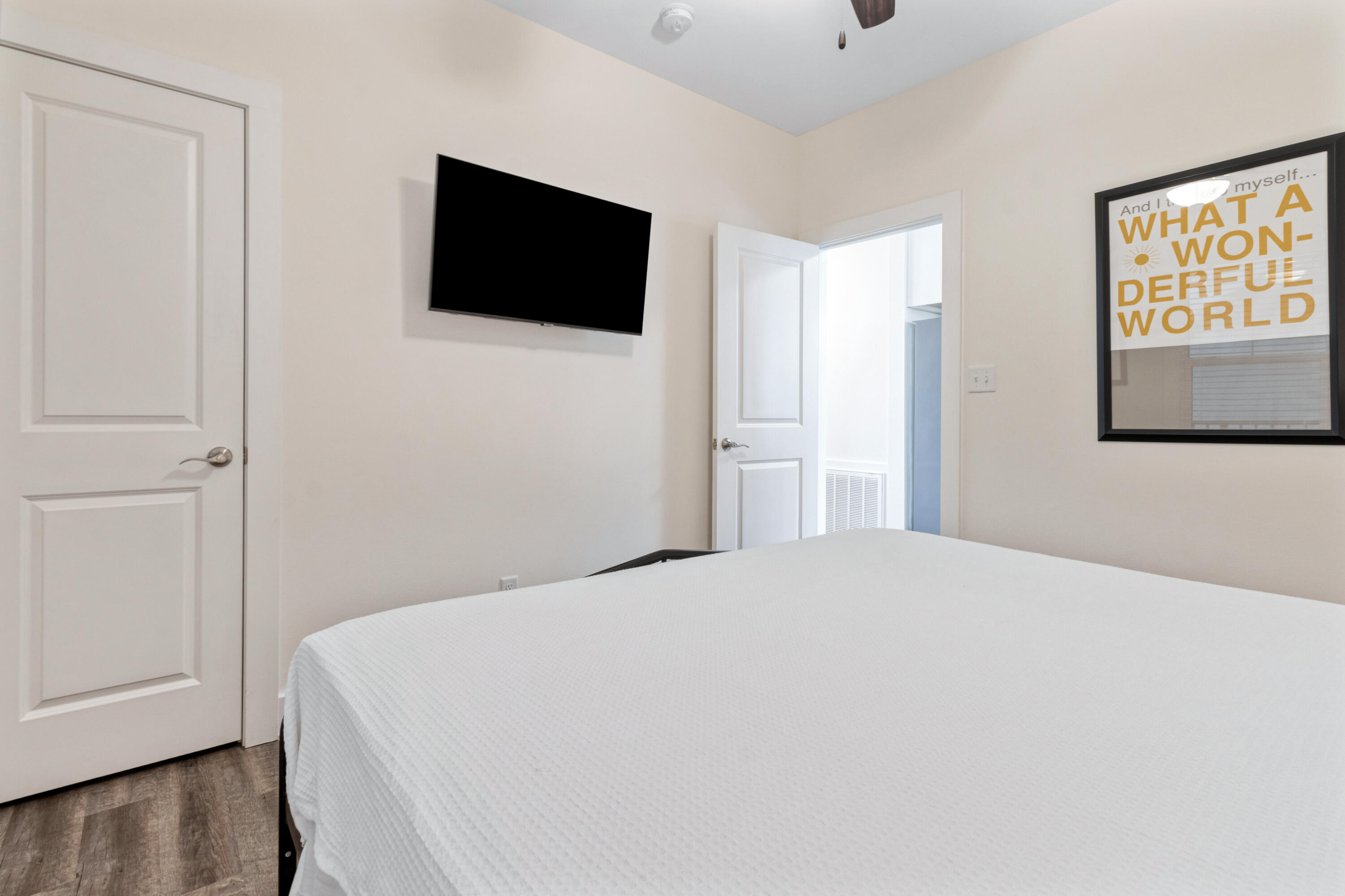 Hidden Lake condominiums - Residential