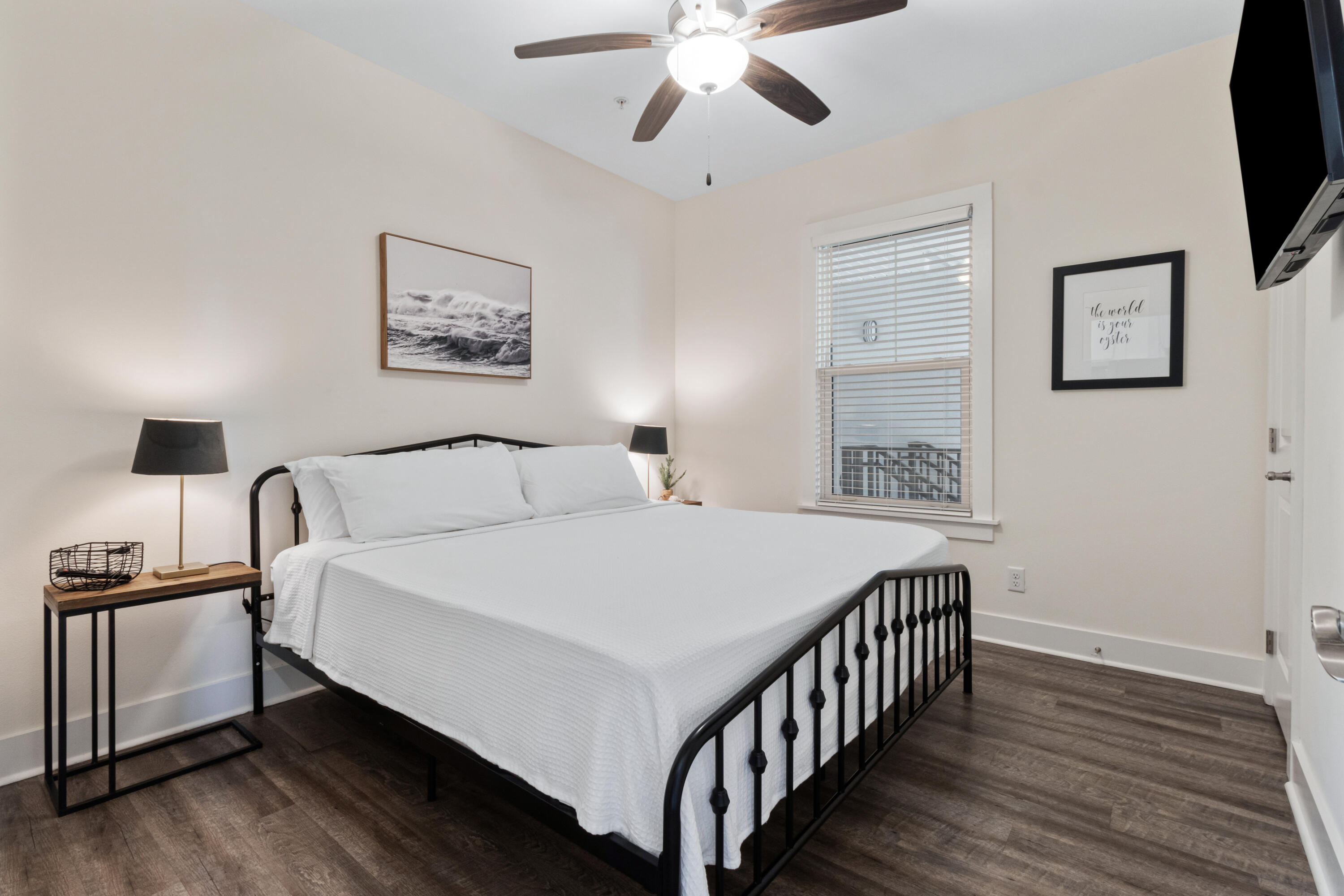 Hidden Lake condominiums - Residential