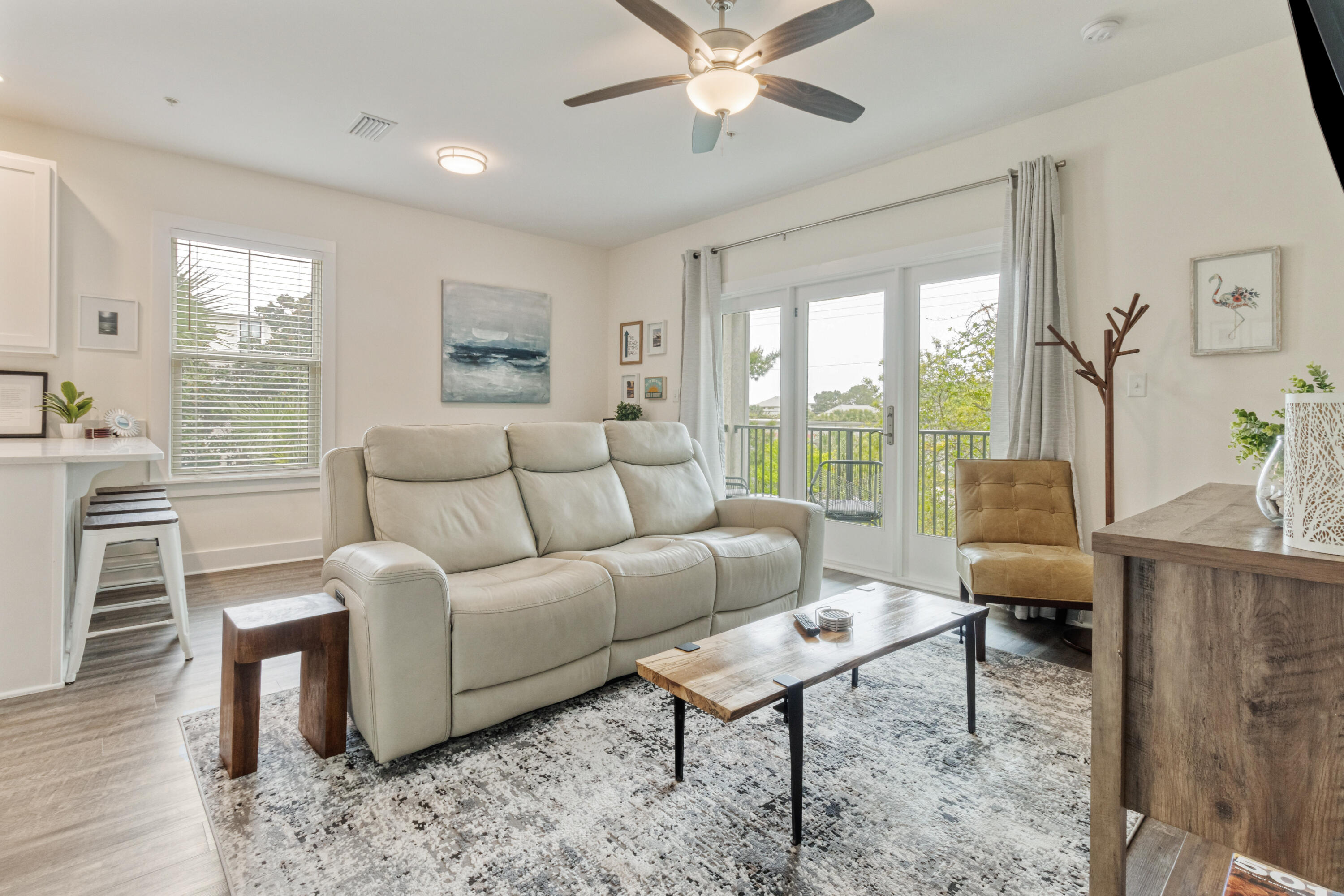 Hidden Lake condominiums - Residential