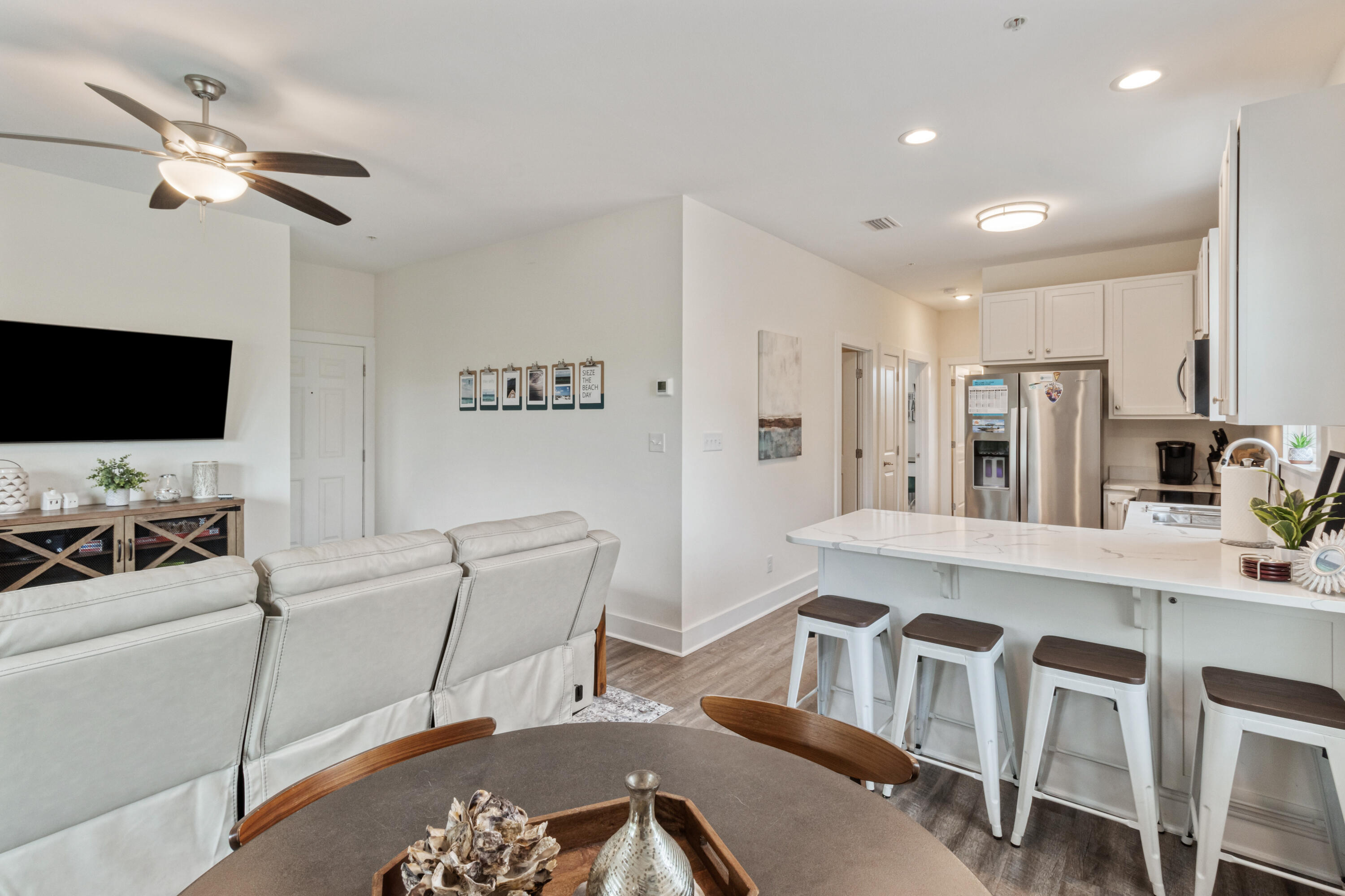 Hidden Lake condominiums - Residential
