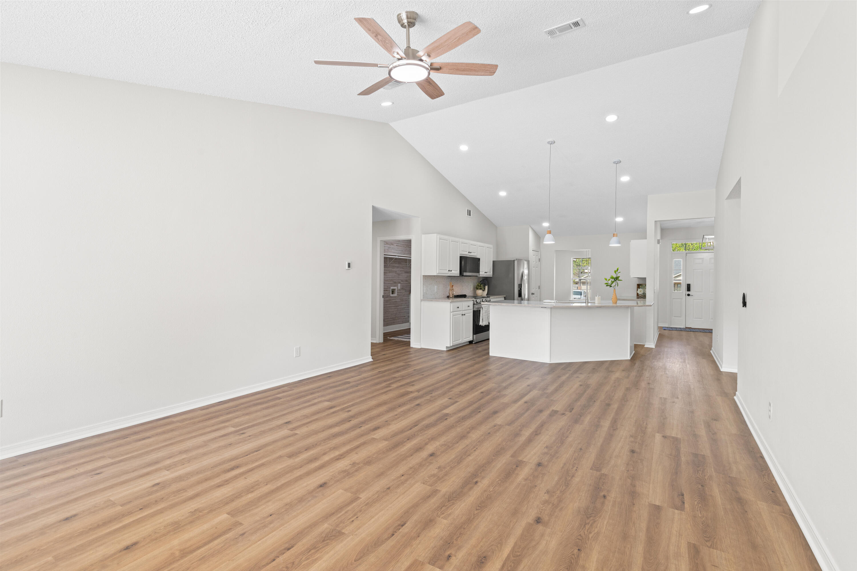 HOLLEY BY THE SEA - Residential