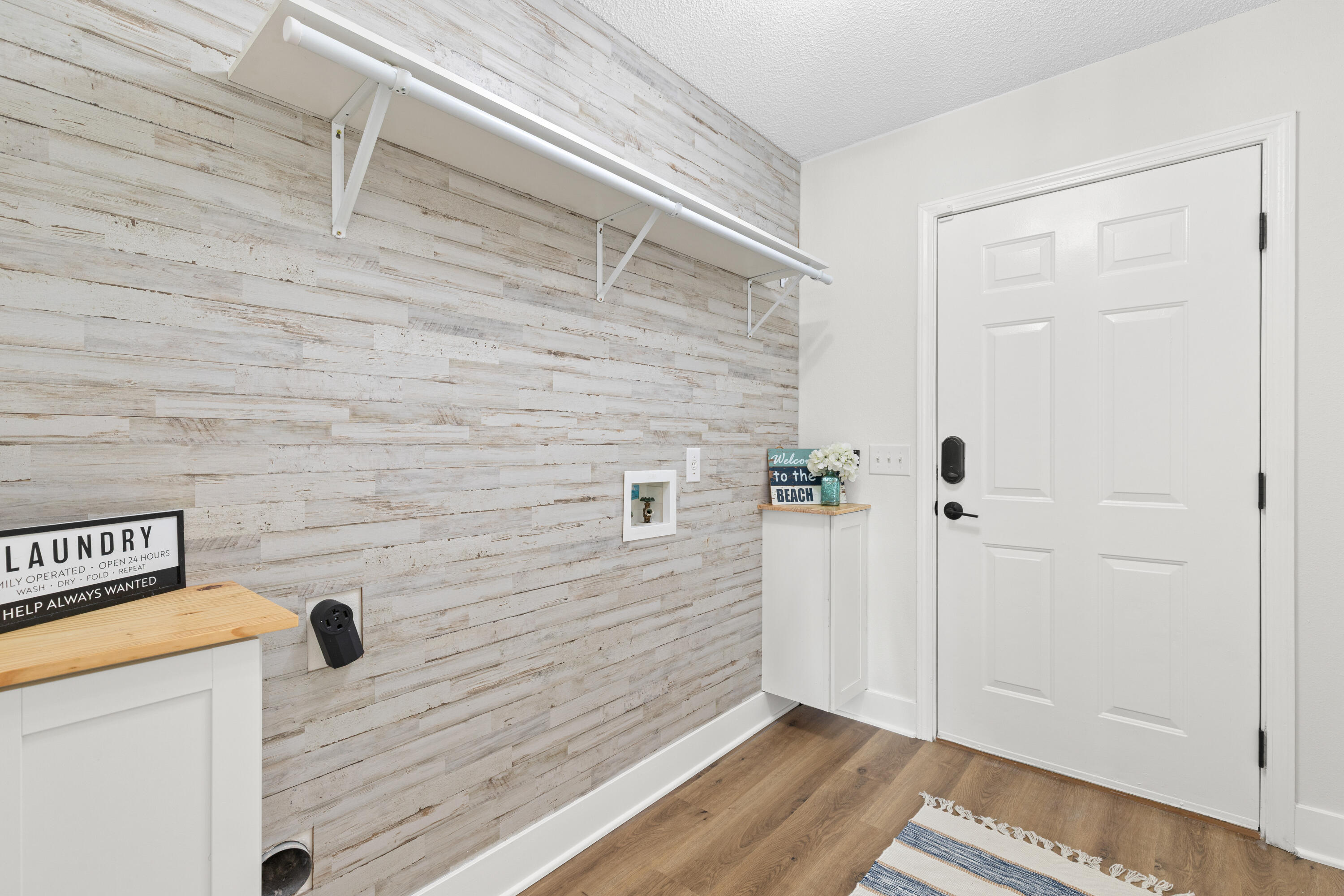 HOLLEY BY THE SEA - Residential