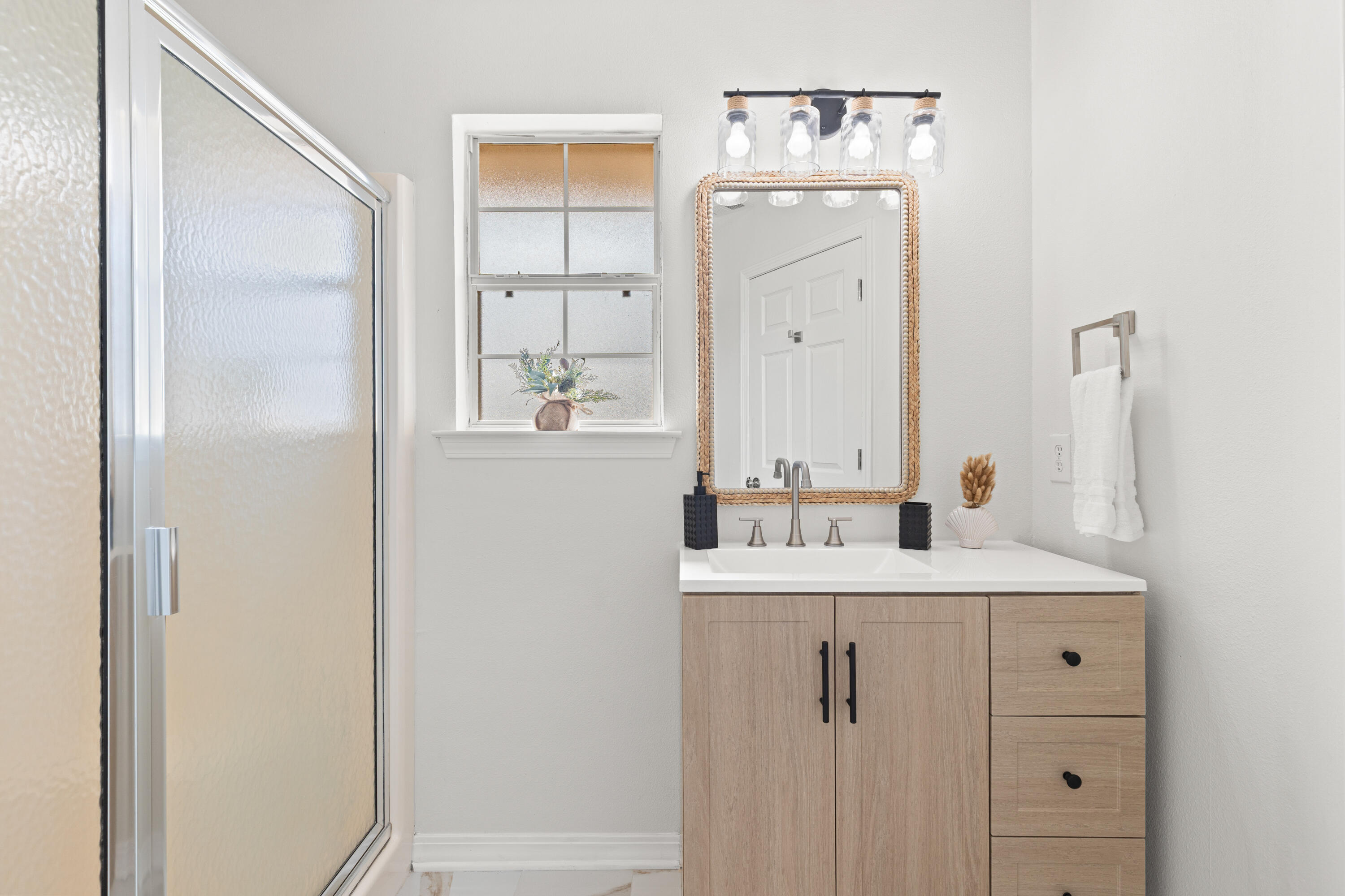 HOLLEY BY THE SEA - Residential