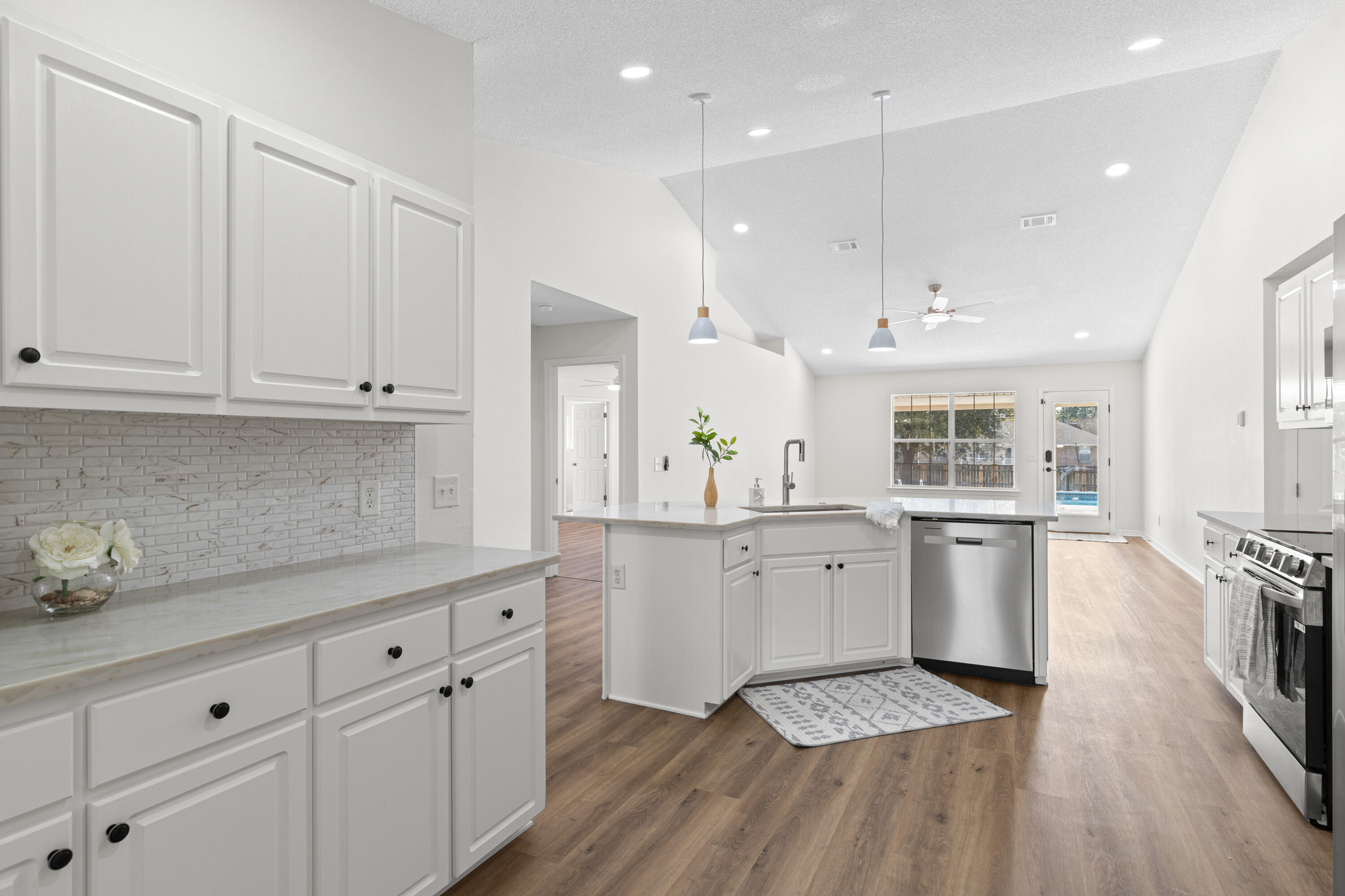 HOLLEY BY THE SEA - Residential