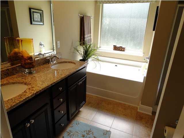 LAGRANGE LANDING - Residential