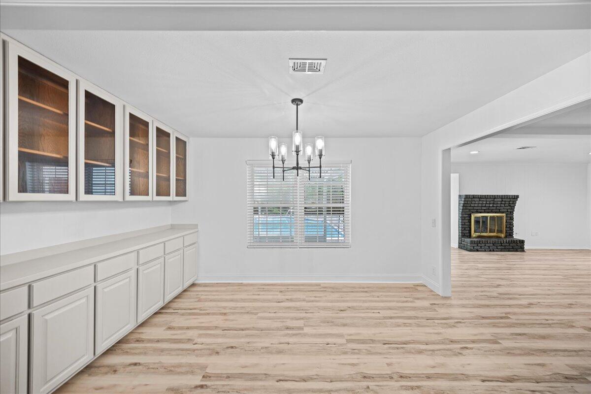 COUNTRY CLUB ESTATES 1ST ADDN - Residential