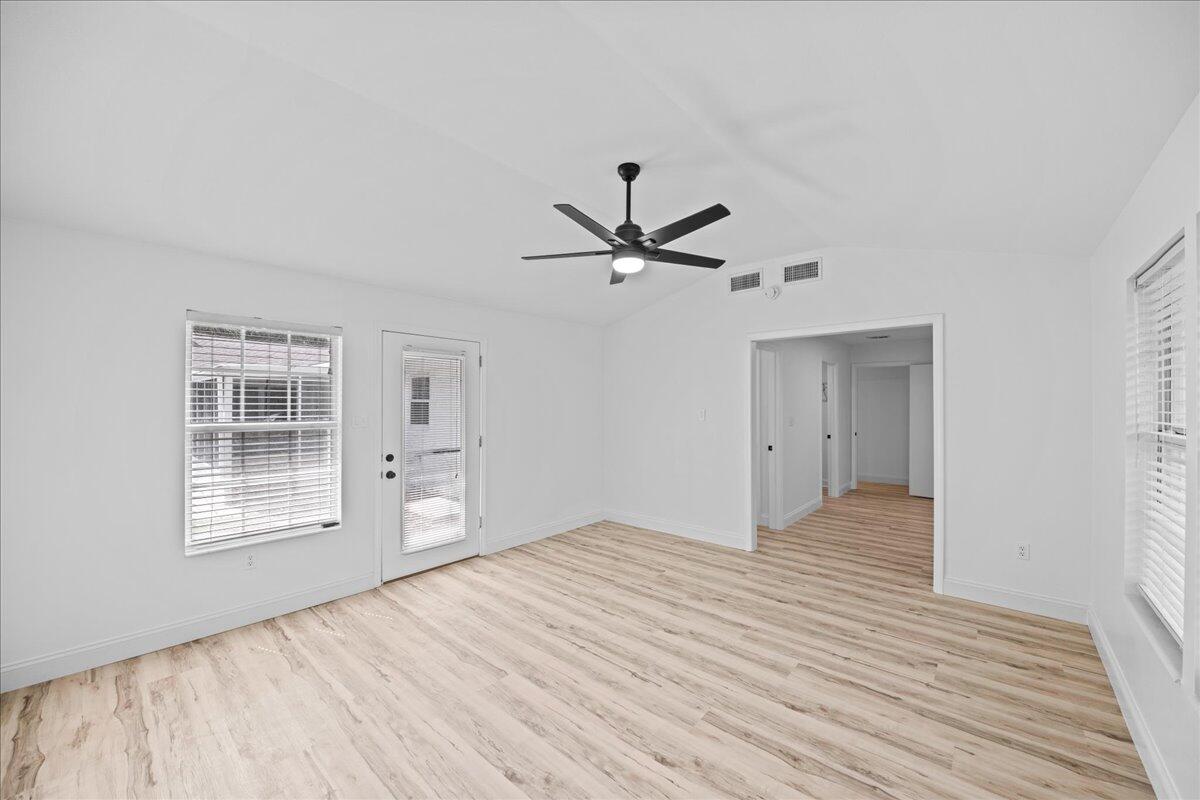 COUNTRY CLUB ESTATES 1ST ADDN - Residential