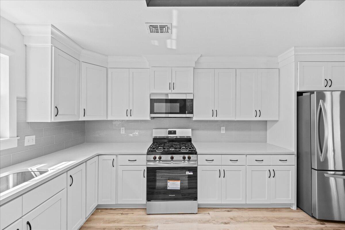 COUNTRY CLUB ESTATES 1ST ADDN - Residential