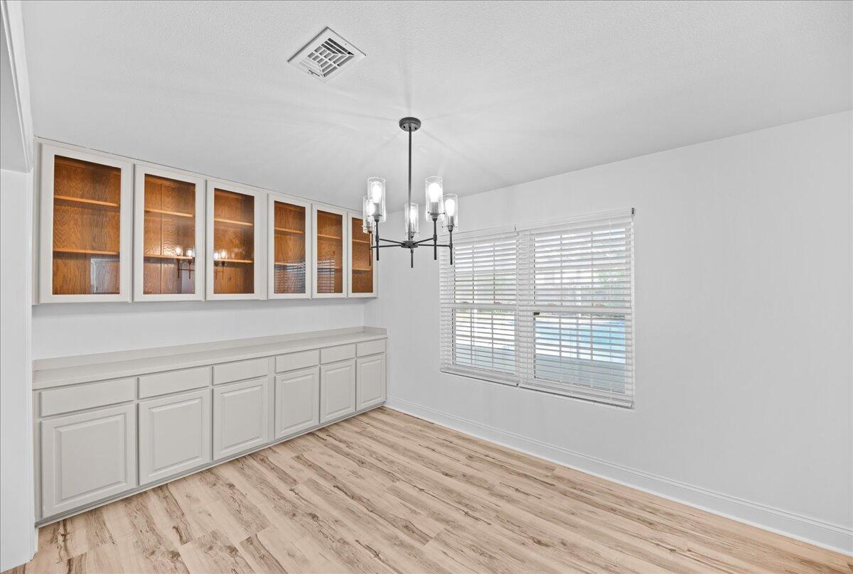 COUNTRY CLUB ESTATES 1ST ADDN - Residential