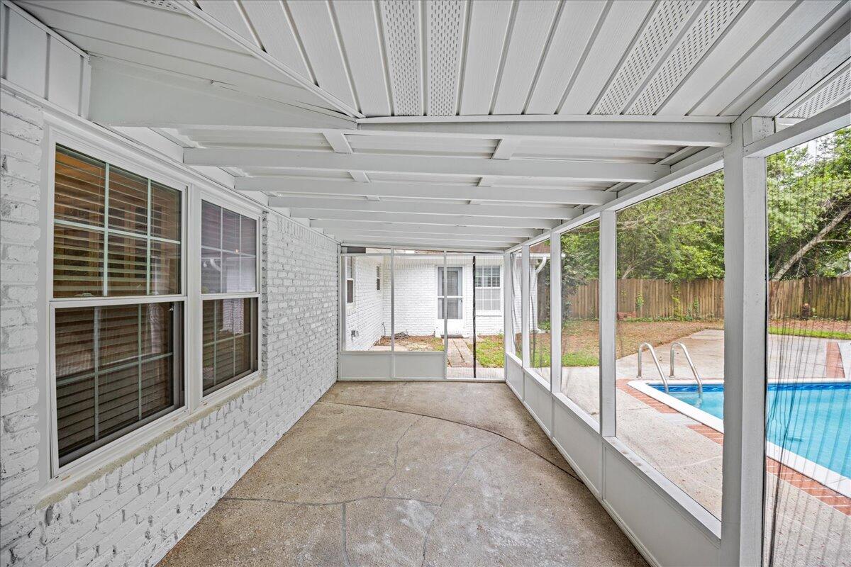 COUNTRY CLUB ESTATES 1ST ADDN - Residential