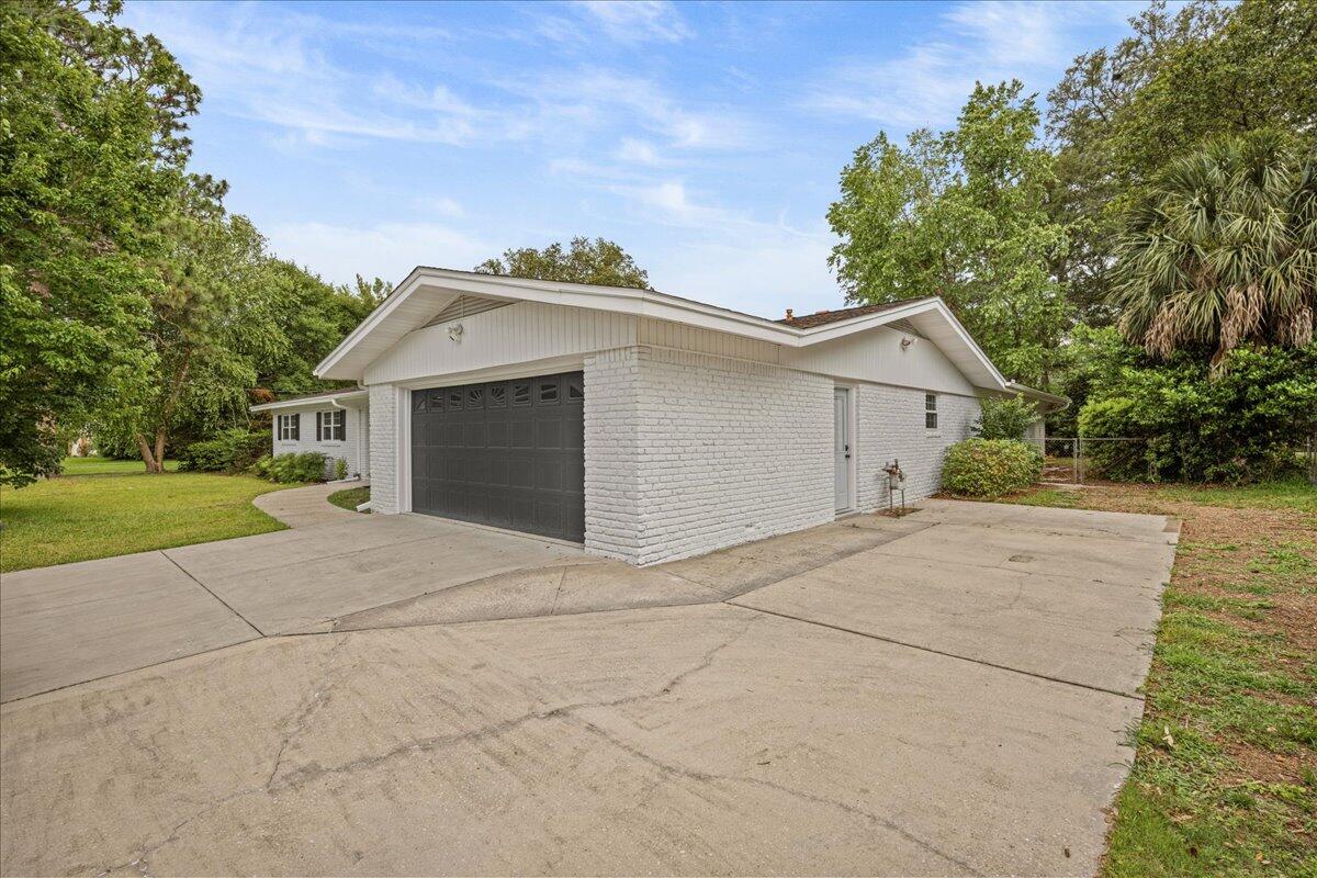 COUNTRY CLUB ESTATES 1ST ADDN - Residential