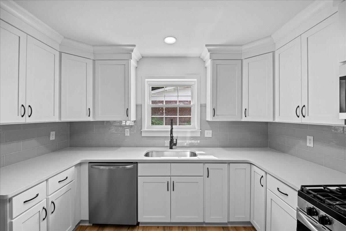 COUNTRY CLUB ESTATES 1ST ADDN - Residential