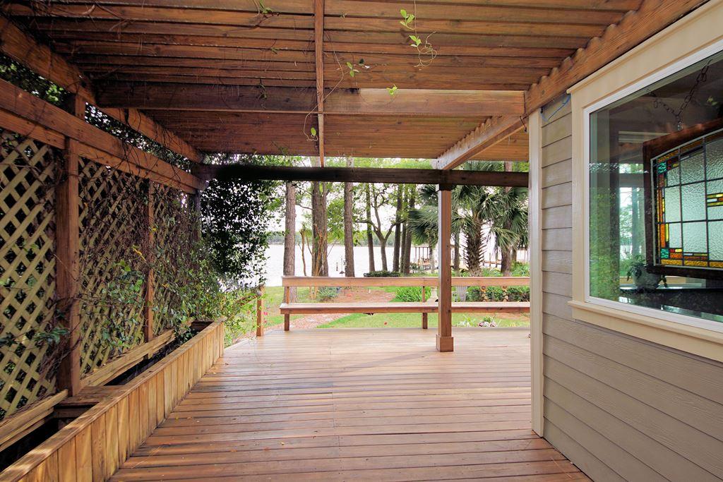 EDGEWATER VILLAGE - Residential