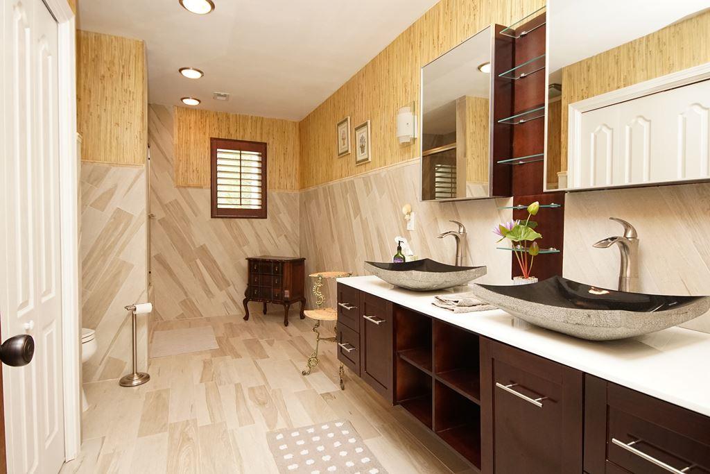 EDGEWATER VILLAGE - Residential