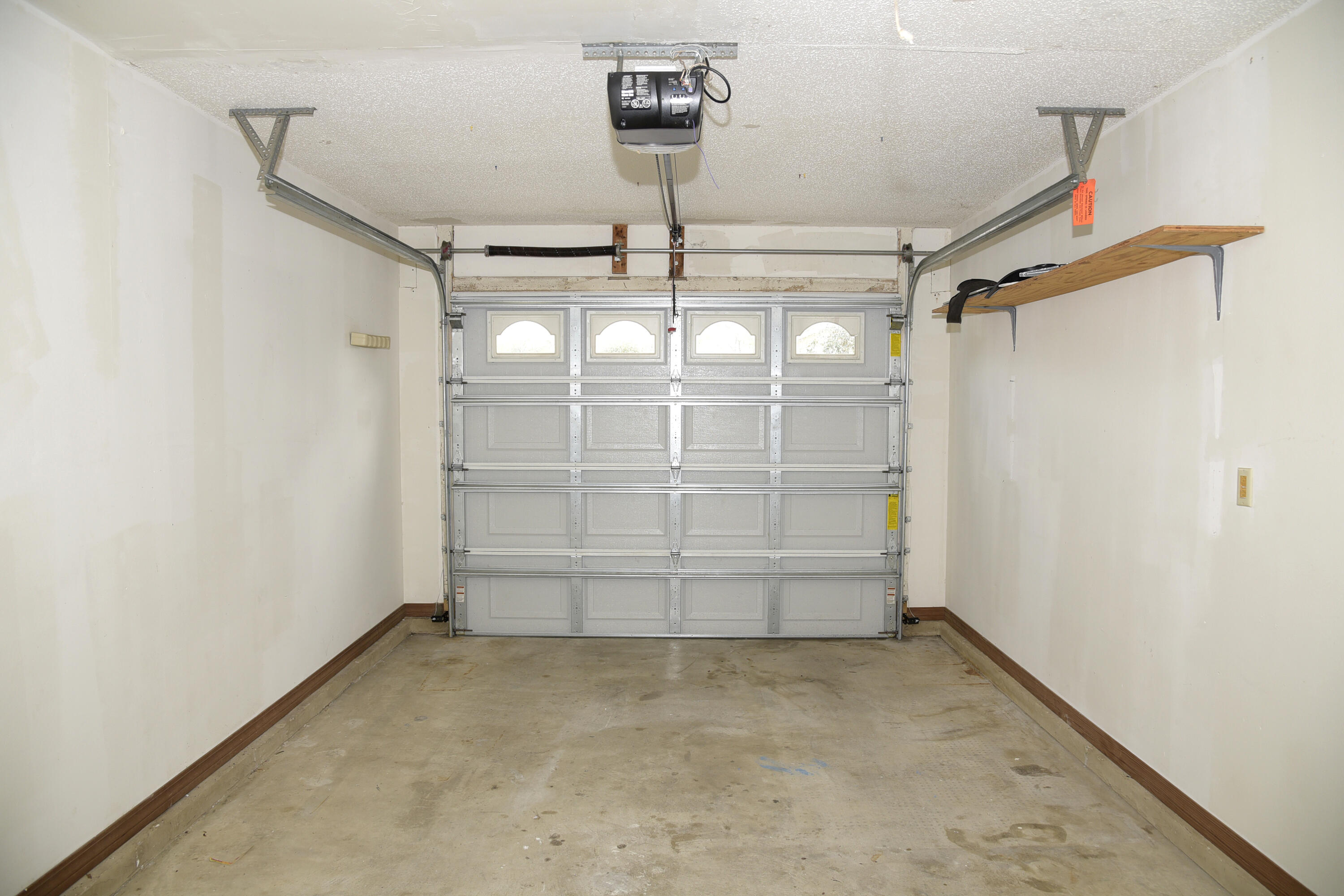 BLUE PINE VILLAGE AMENDED LOT 13 BLK A - Residential Lease