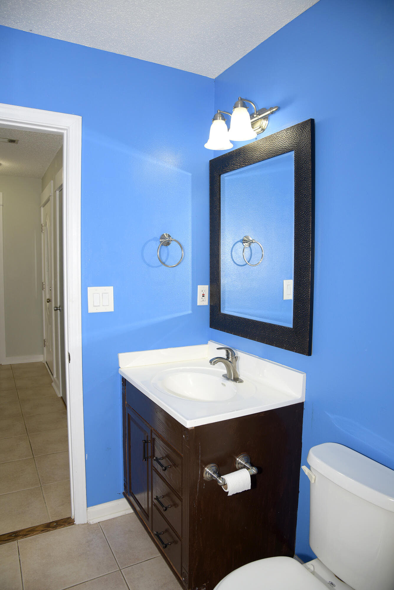 BLUE PINE VILLAGE AMENDED LOT 13 BLK A - Residential Lease