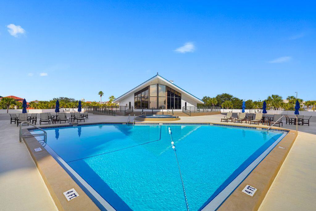 REGENCY TOWERS - Residential