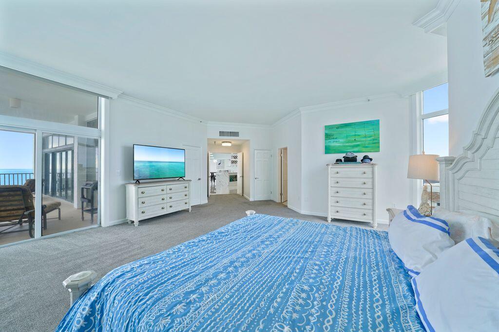 REGENCY TOWERS - Residential